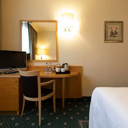 Hotel Life Poliziano, By R Collection Milan