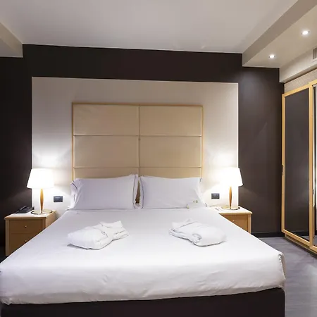 호텔 Life Poliziano, By R Collection 4*