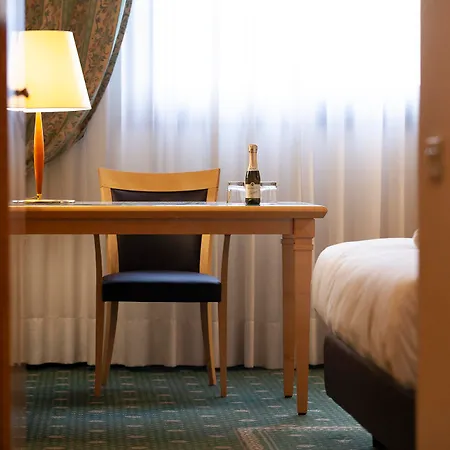 Life Poliziano, By R Collection 4*